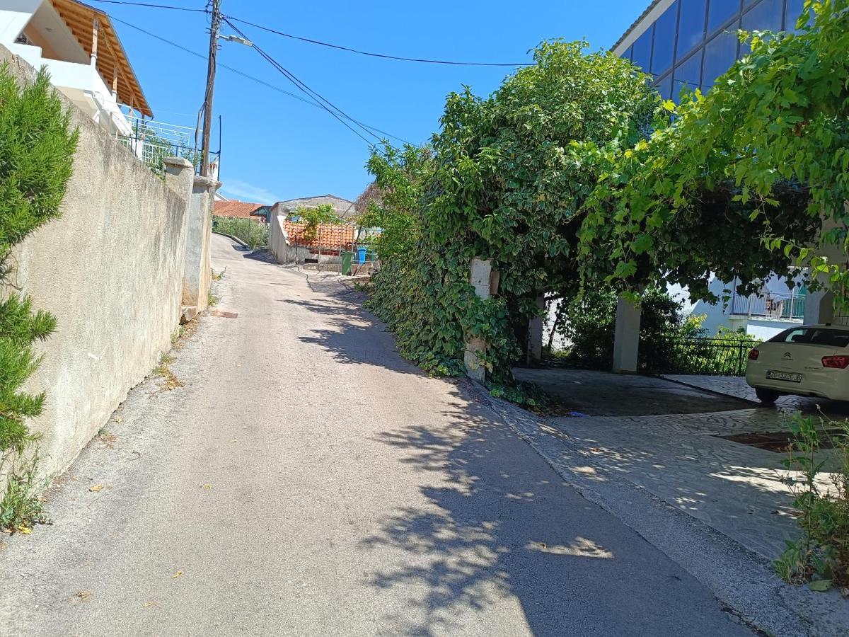 Hostel Rasema Trogir Luaran gambar
